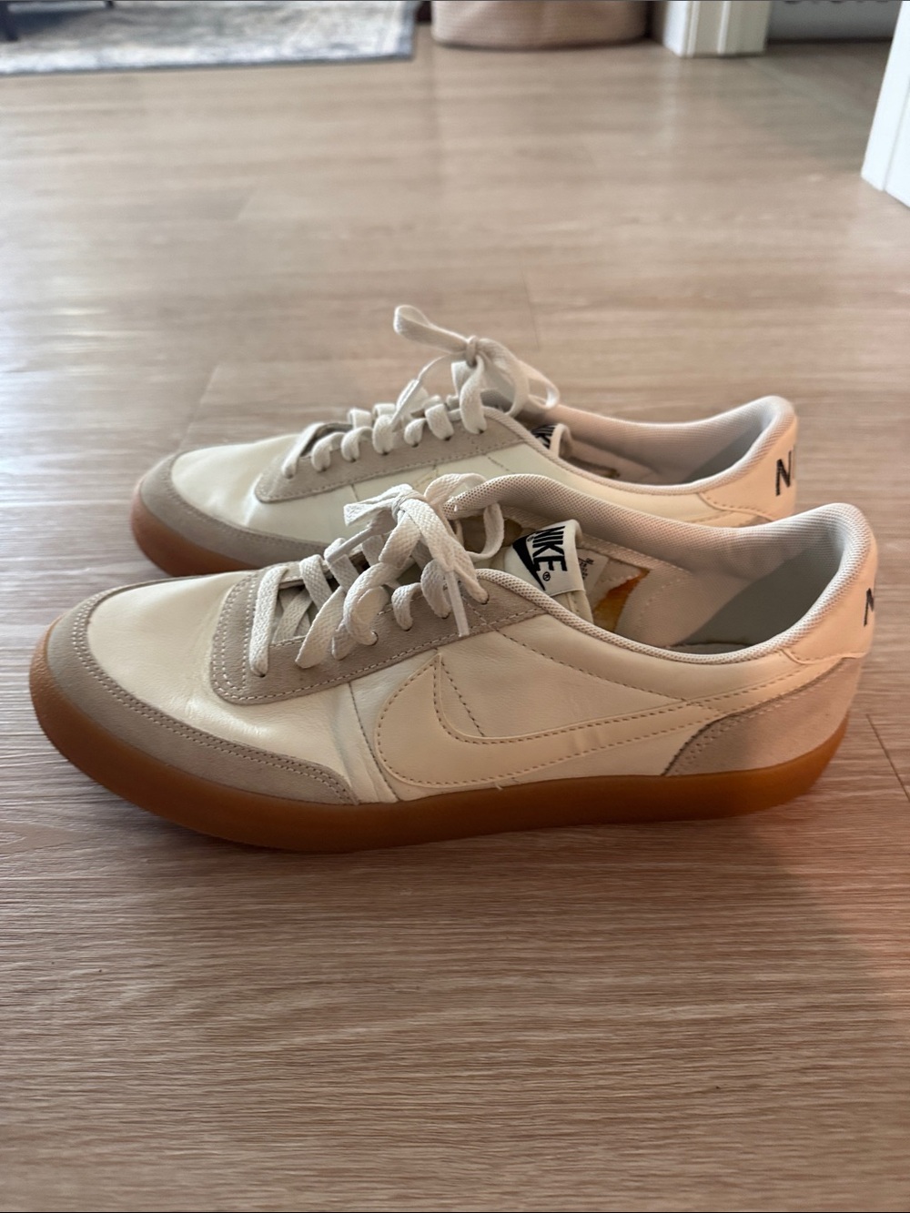 Nike Men’s Ivory and Gum Low-Top Sneakers